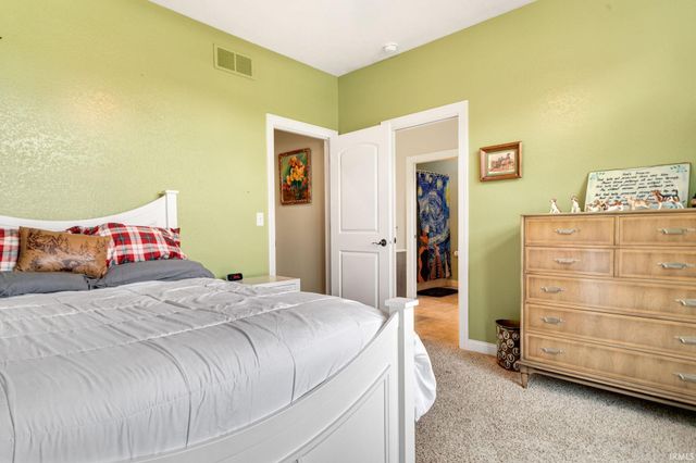 16292 Norwood Lane, Goshen, IN 46526
