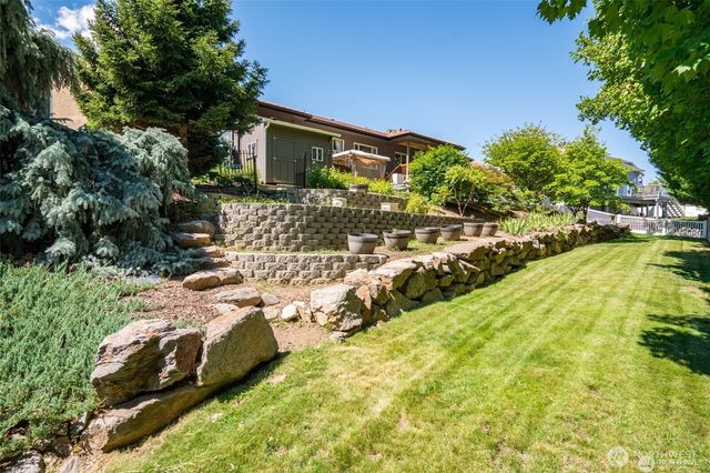 2013 Linville Dr, Wenatchee, WA 98801