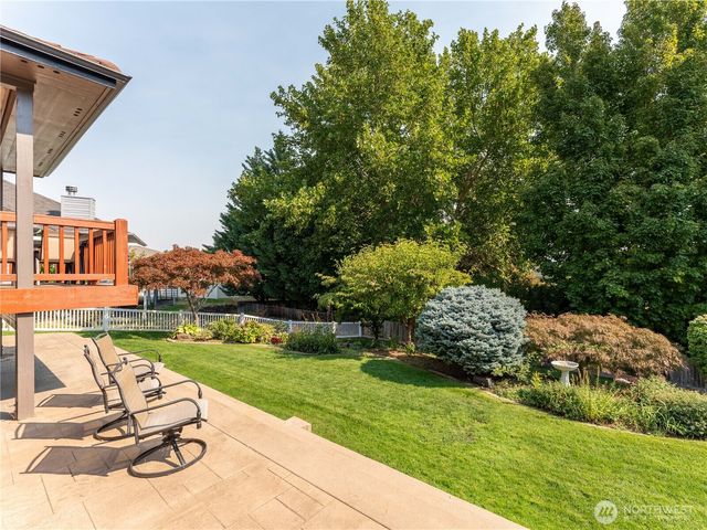 2013 Linville Dr, Wenatchee, WA 98801