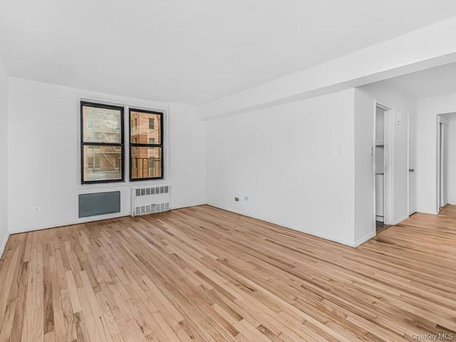 2165 Matthews Avenue 4A, Bronx, NY 10462