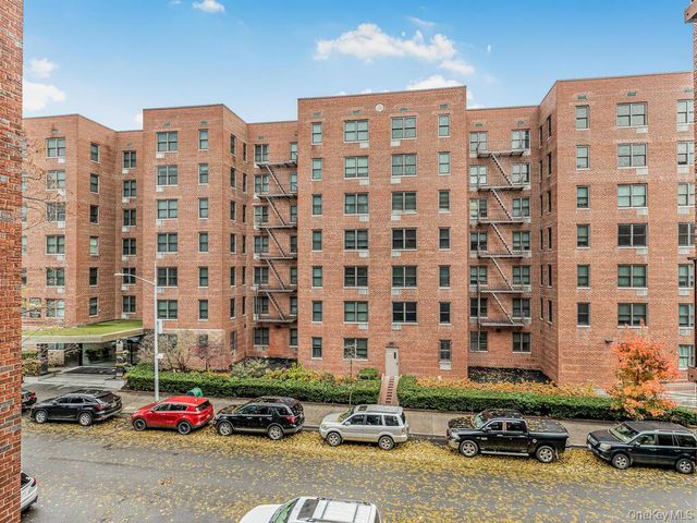 2165 Matthews Avenue 4A, Bronx, NY 10462