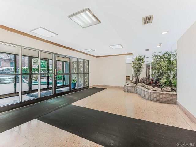 2165 Matthews Avenue 4A, Bronx, NY 10462