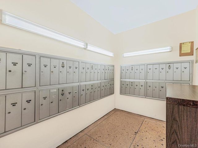 2165 Matthews Avenue 4A, Bronx, NY 10462