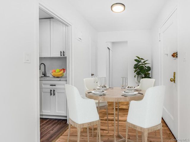 2165 Matthews Avenue 4A, Bronx, NY 10462