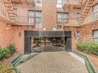 2165 Matthews Avenue 4A, Bronx, NY 10462