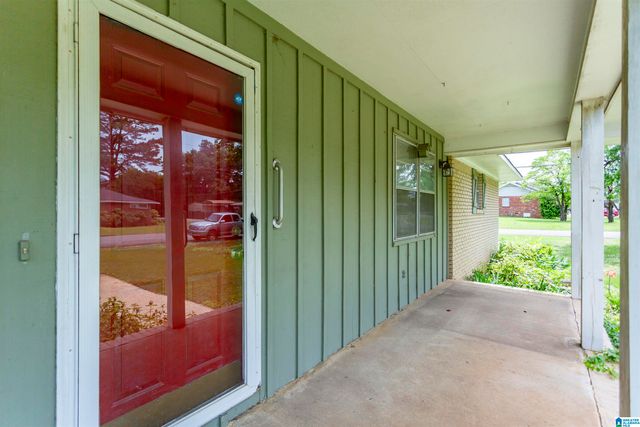 2801 CLYBURNE STREET, Hueytown, AL 35023