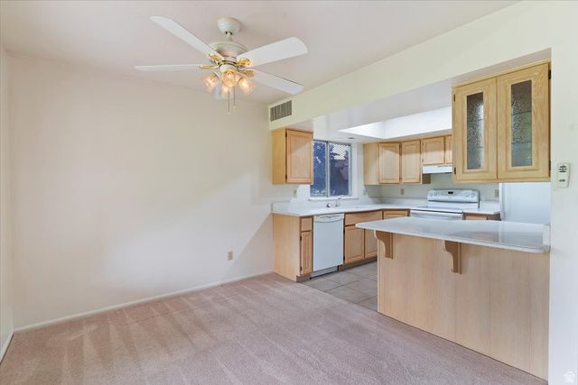 69 WHITE BARN DR, Pleasant View, UT 84414