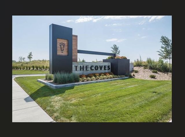 8361 Waterway Ct, Maize, KS 67101