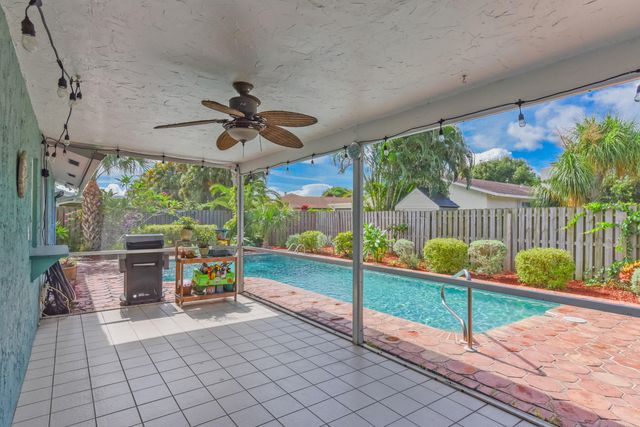 4368 Hawthorn Avenue, Palm Beach Gardens, FL 33410