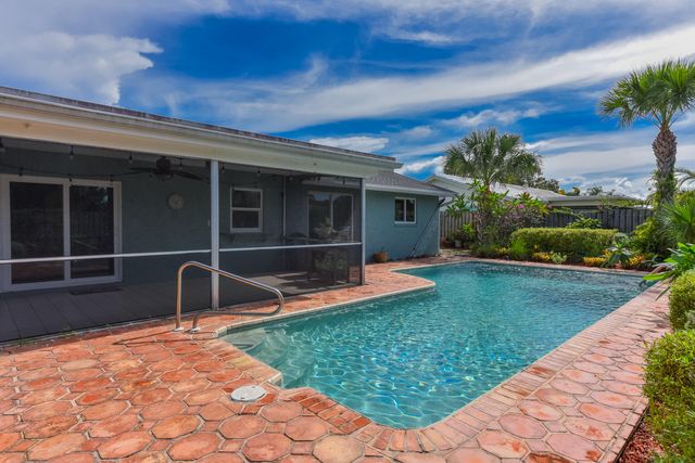 4368 Hawthorn Avenue, Palm Beach Gardens, FL 33410