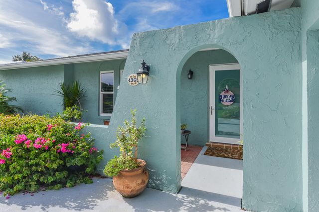 4368 Hawthorn Avenue, Palm Beach Gardens, FL 33410
