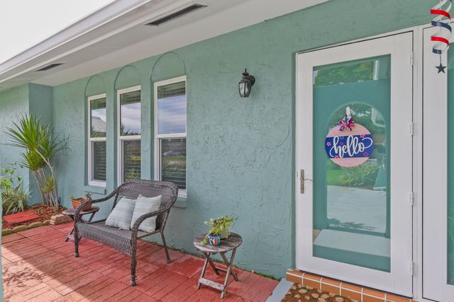 4368 Hawthorn Avenue, Palm Beach Gardens, FL 33410
