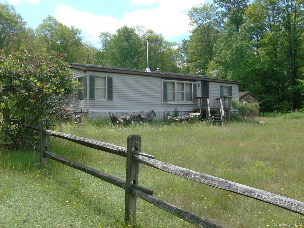 70 Bonnie Brook Road, Roscoe, NY 12776