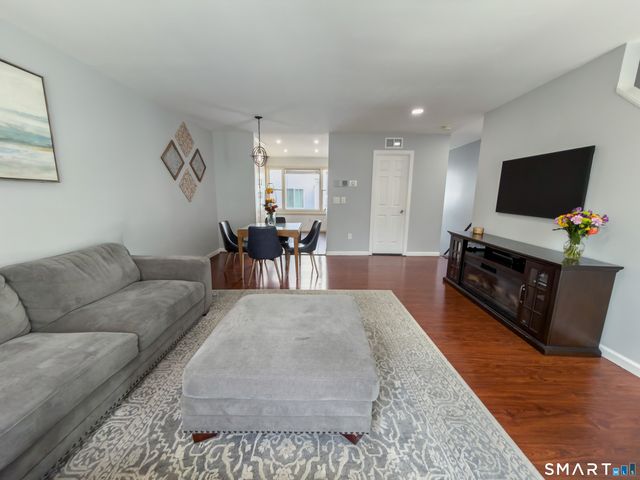 94 Liberty Street 12, Stamford, CT 06902