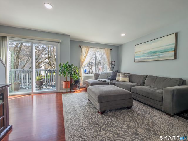 94 Liberty Street 12, Stamford, CT 06902