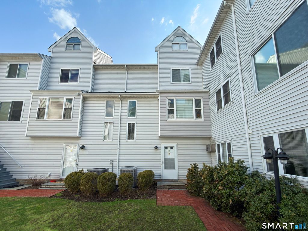 94 Liberty Street 12, Stamford, CT 06902