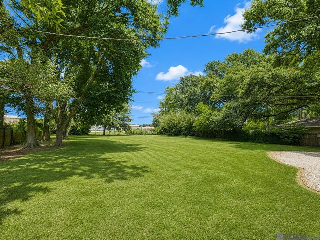 9753 Mollylea Dr, Baton Rouge, LA 70815