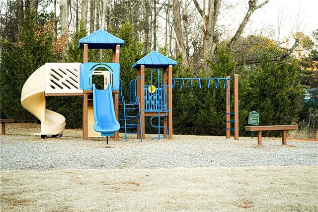 1963 Shetley Creek Drive, Norcross, GA 30071