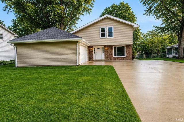 1931 Sovereign Drive, Fort Wayne, IN 46815