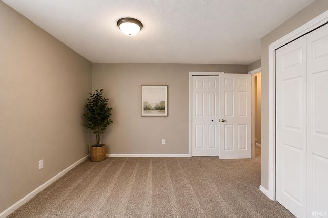 1931 Sovereign Drive, Fort Wayne, IN 46815
