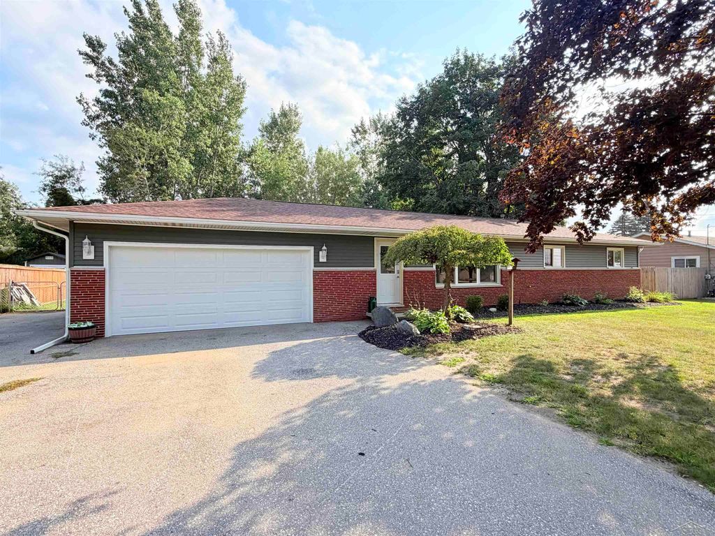 9949 Kessler Drive, Saginaw, MI 48609
