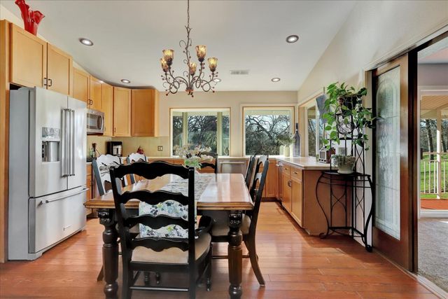 10440 Travertine Ct, Grass Valley, CA 95949