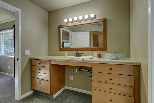 10440 Travertine Ct, Grass Valley, CA 95949