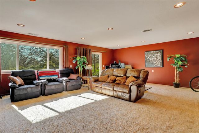 10440 Travertine Ct, Grass Valley, CA 95949