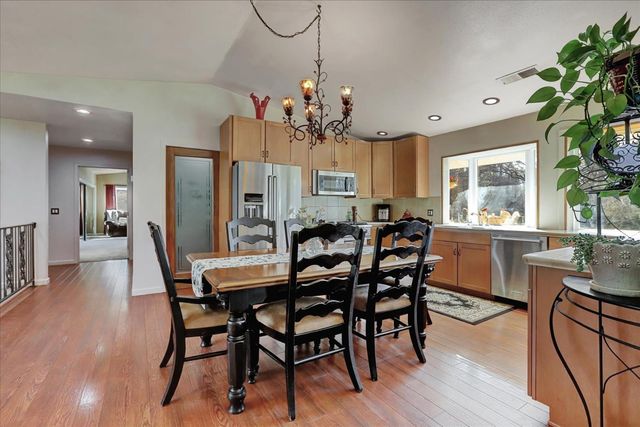 10440 Travertine Ct, Grass Valley, CA 95949