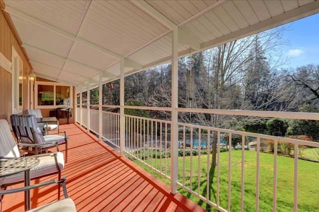 10440 Travertine Ct, Grass Valley, CA 95949