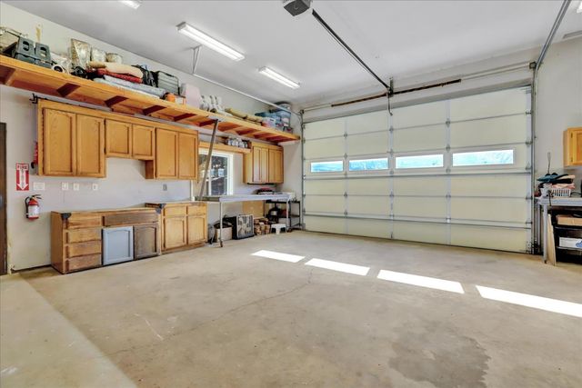 10440 Travertine Ct, Grass Valley, CA 95949