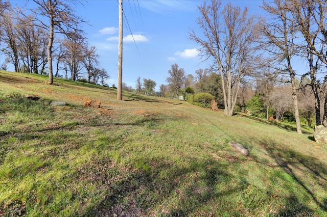 10440 Travertine Ct, Grass Valley, CA 95949