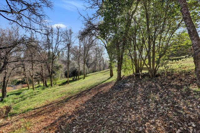 10440 Travertine Ct, Grass Valley, CA 95949