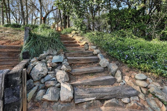 10440 Travertine Ct, Grass Valley, CA 95949