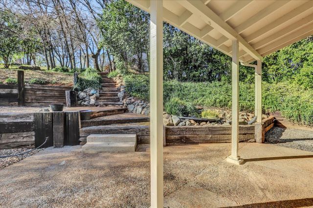 10440 Travertine Ct, Grass Valley, CA 95949