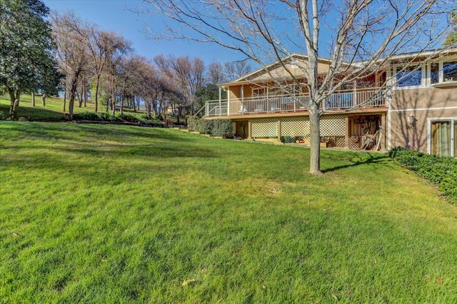 10440 Travertine Ct, Grass Valley, CA 95949