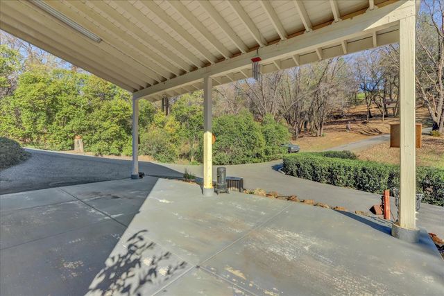 10440 Travertine Ct, Grass Valley, CA 95949