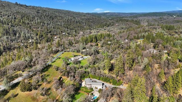 10440 Travertine Ct, Grass Valley, CA 95949