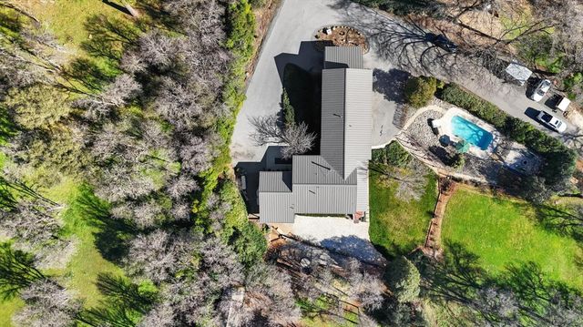 10440 Travertine Ct, Grass Valley, CA 95949