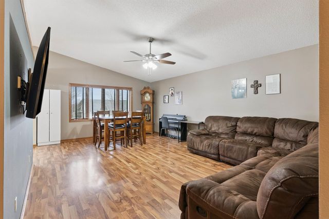 3837 Tami Terrace, Waterloo, IA 50701