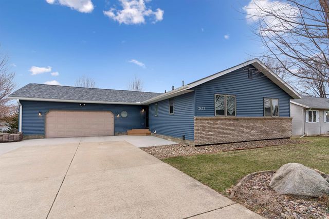 3837 Tami Terrace, Waterloo, IA 50701