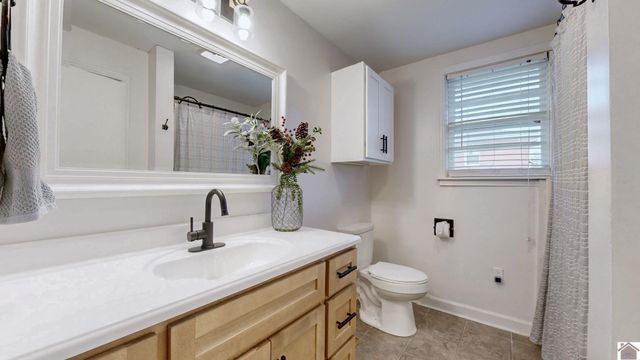 400 N 8th Street, Murray, KY 42071