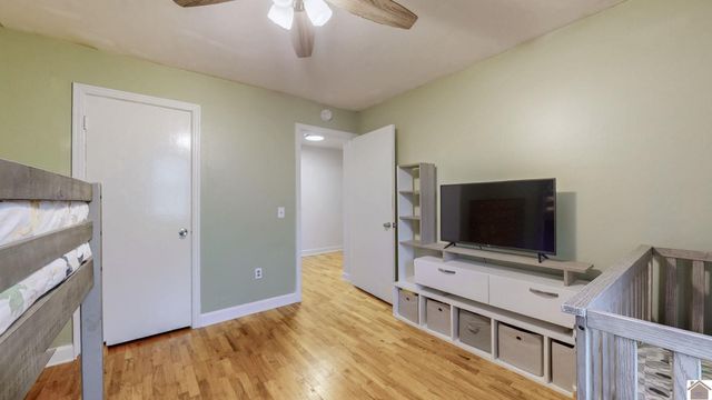 400 N 8th Street, Murray, KY 42071