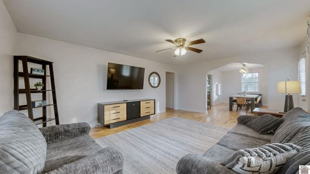 400 N 8th Street, Murray, KY 42071