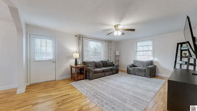 400 N 8th Street, Murray, KY 42071