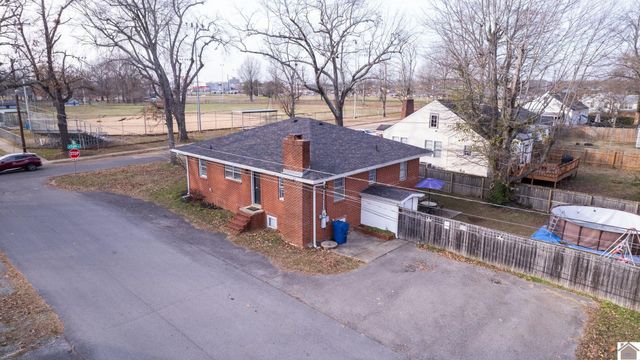 400 N 8th Street, Murray, KY 42071