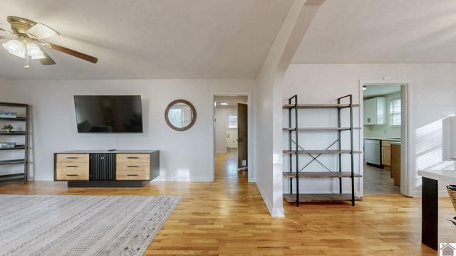 400 N 8th Street, Murray, KY 42071