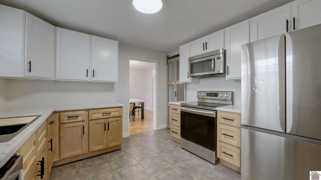 400 N 8th Street, Murray, KY 42071