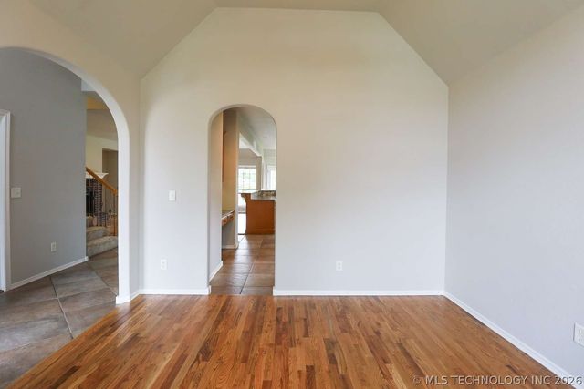 11705 S Willow Place, Jenks, OK 74037