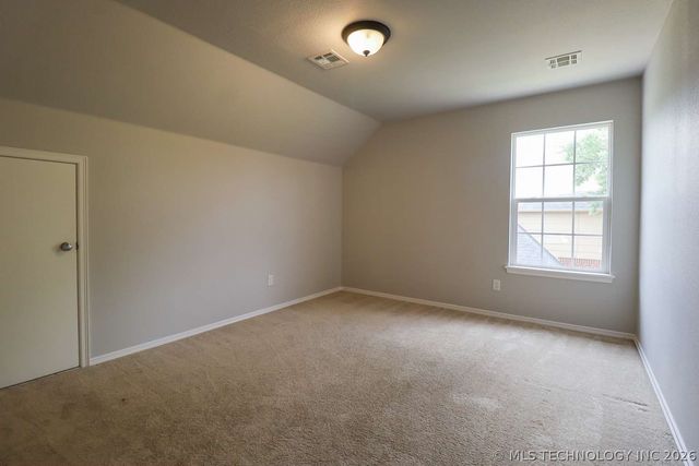 11705 S Willow Place, Jenks, OK 74037
